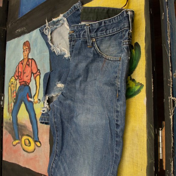 Mossimo Mens Jeans Perfect denim blue and worn to fit like a glove. Size 34 x 34 - Picture 5 of 7